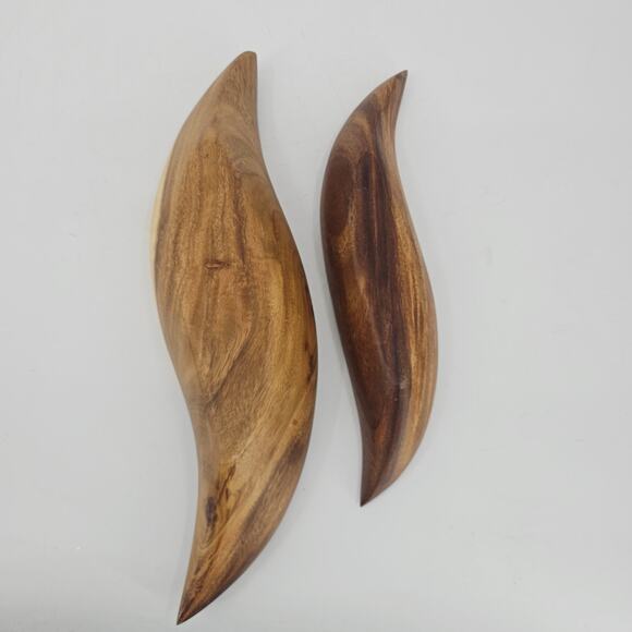 Set of 2 Vintage Genuine Monkey Pod Wood Hand Crafted Large Leaf Dish Bowls - Picture 3 of 9